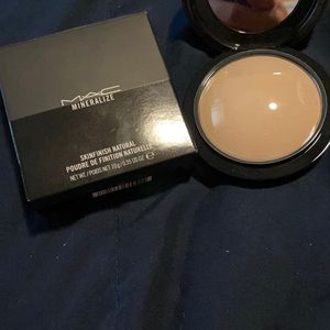 MAC cosmetics mineralize skinfinish natural